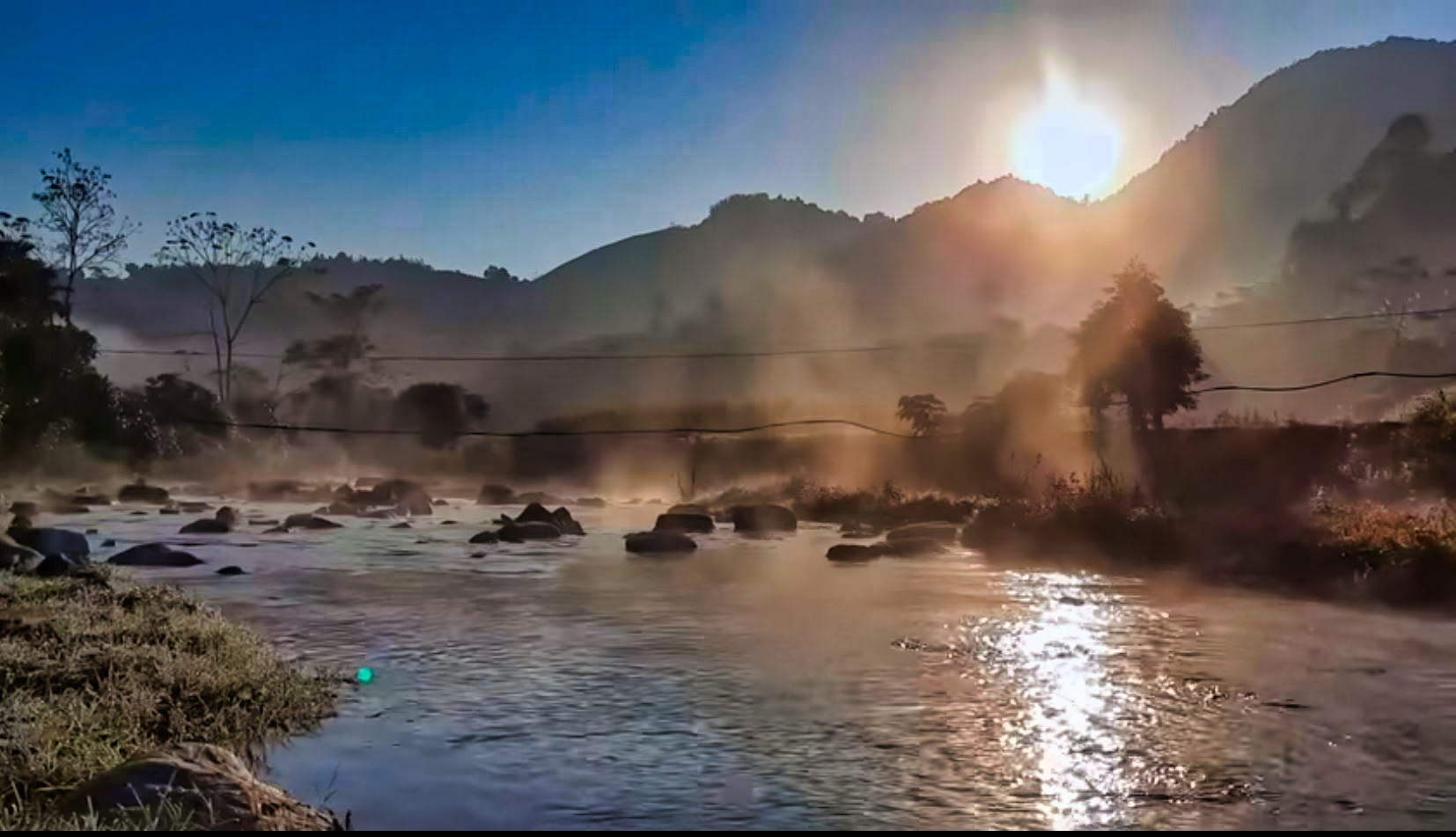 Sonnenaugang am Fluss