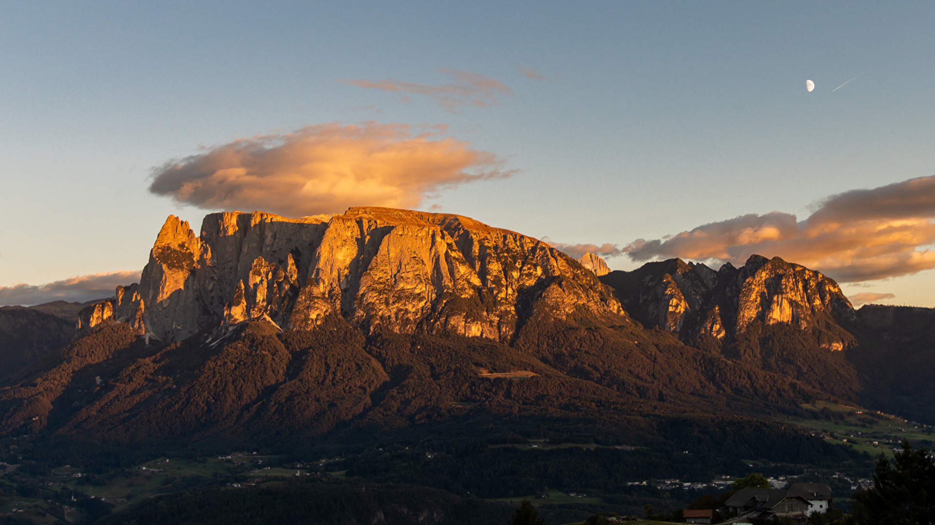 Sonnenuntgang vom Ritten aus Südtirol