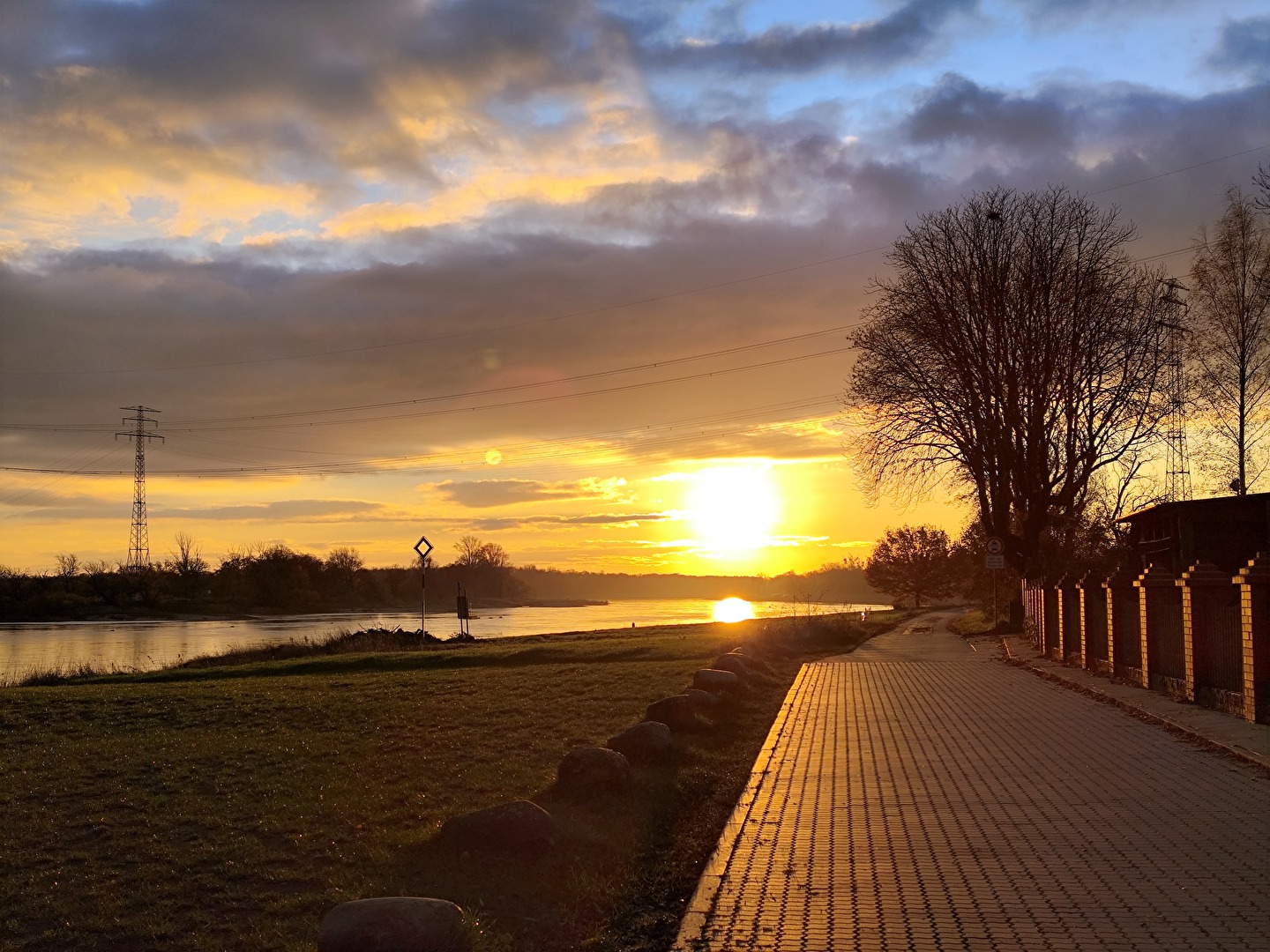nach langer Zeit war ein schöner Sonnenaufgang zu beobachten