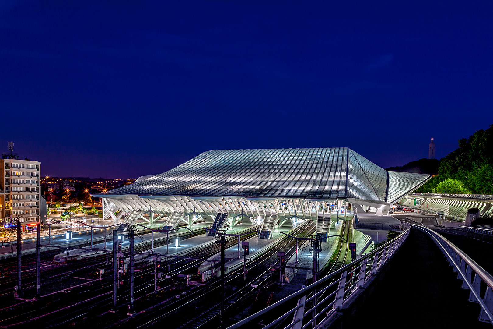 Bahnhof Liége-Guillemins von der Zufahrt aus