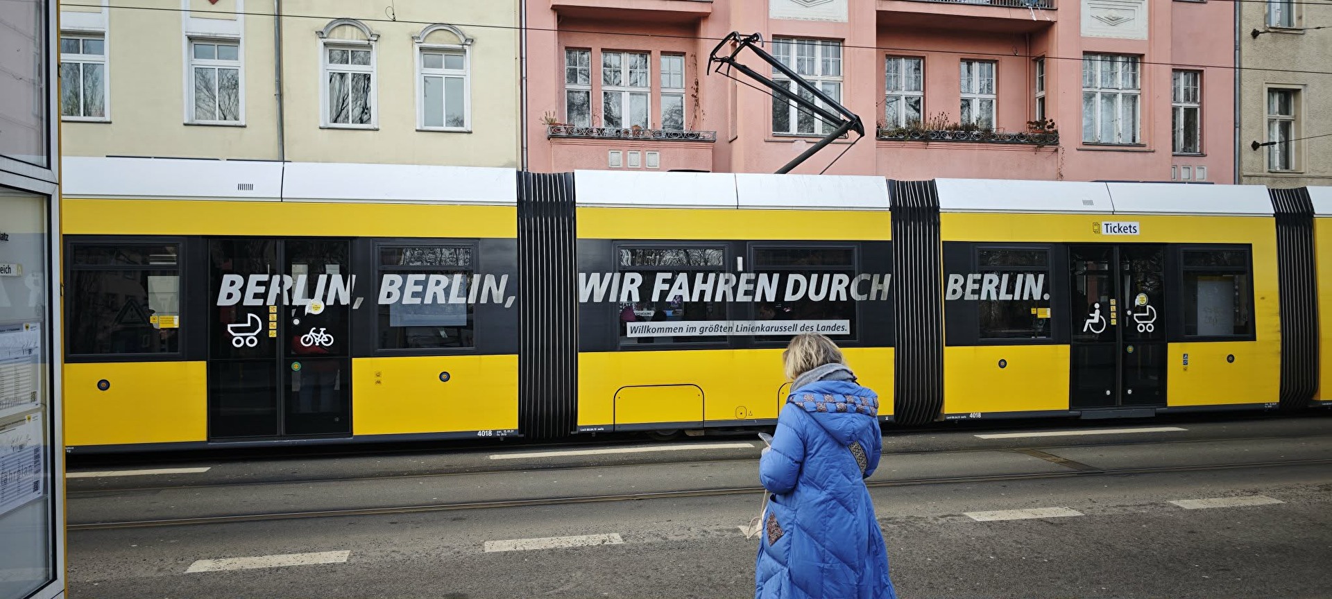 #strassenbahn #straßenbahn #bvg #gelb #berlin #menschen #fortbewegung