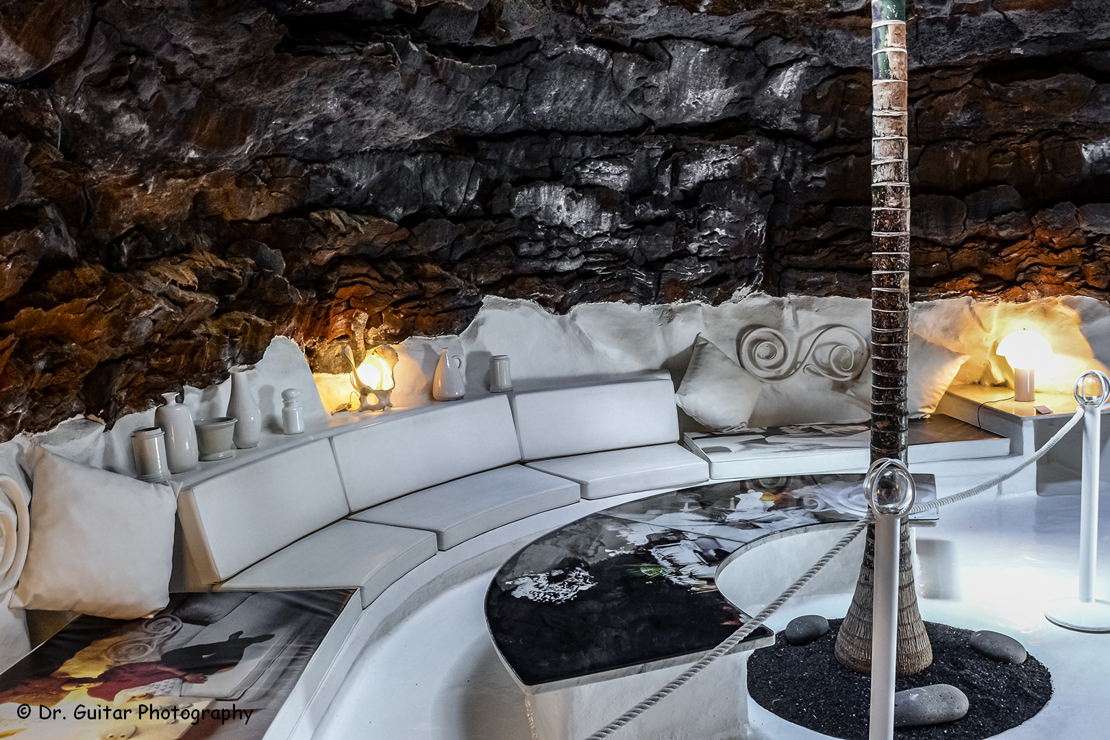 VOLCANO HOUSE 2