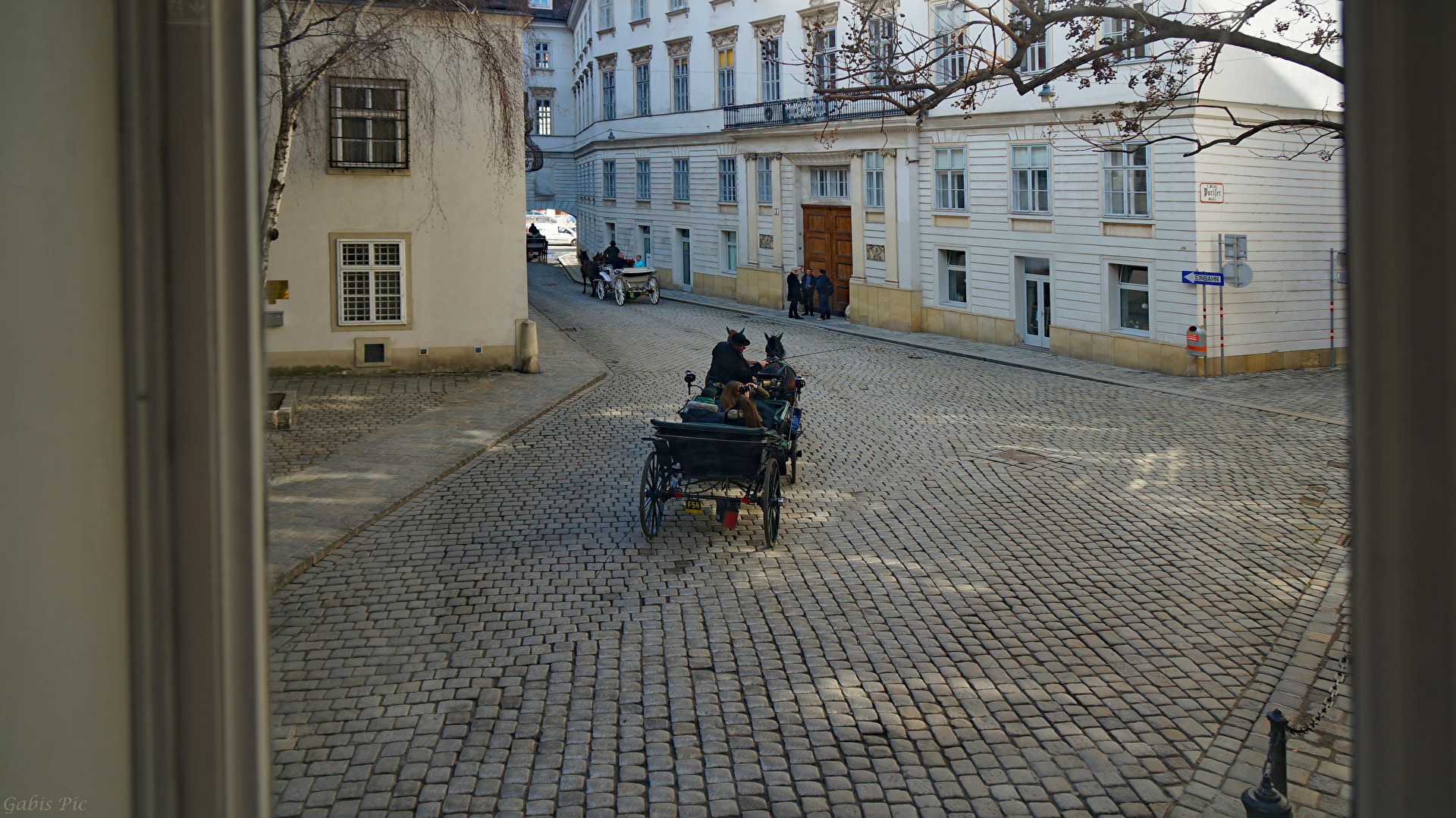 Aus der Zeit gefallen....ob Mozart gleich hier vorbei kommt ?