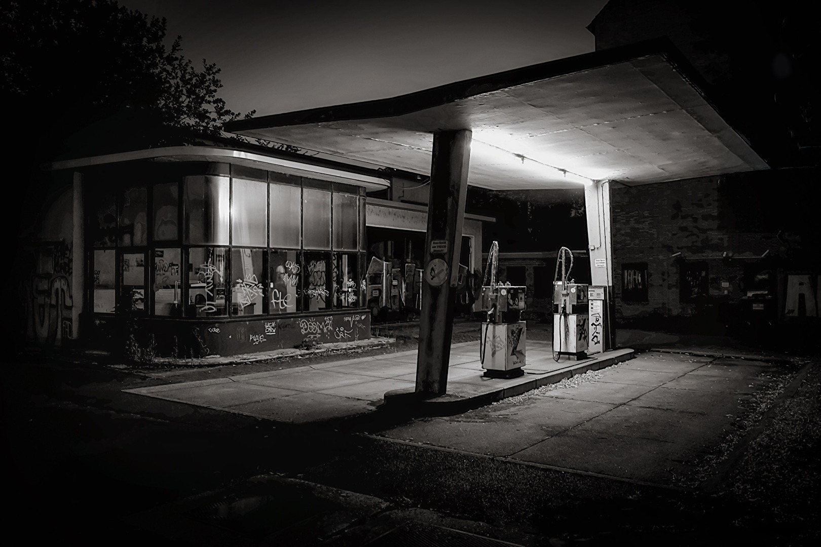 lost place Tankstelle