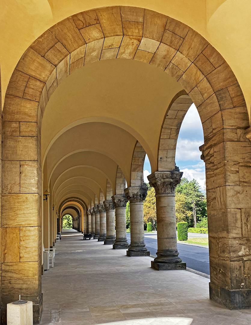 Südfriedhof Leipzig, Säulengang 1