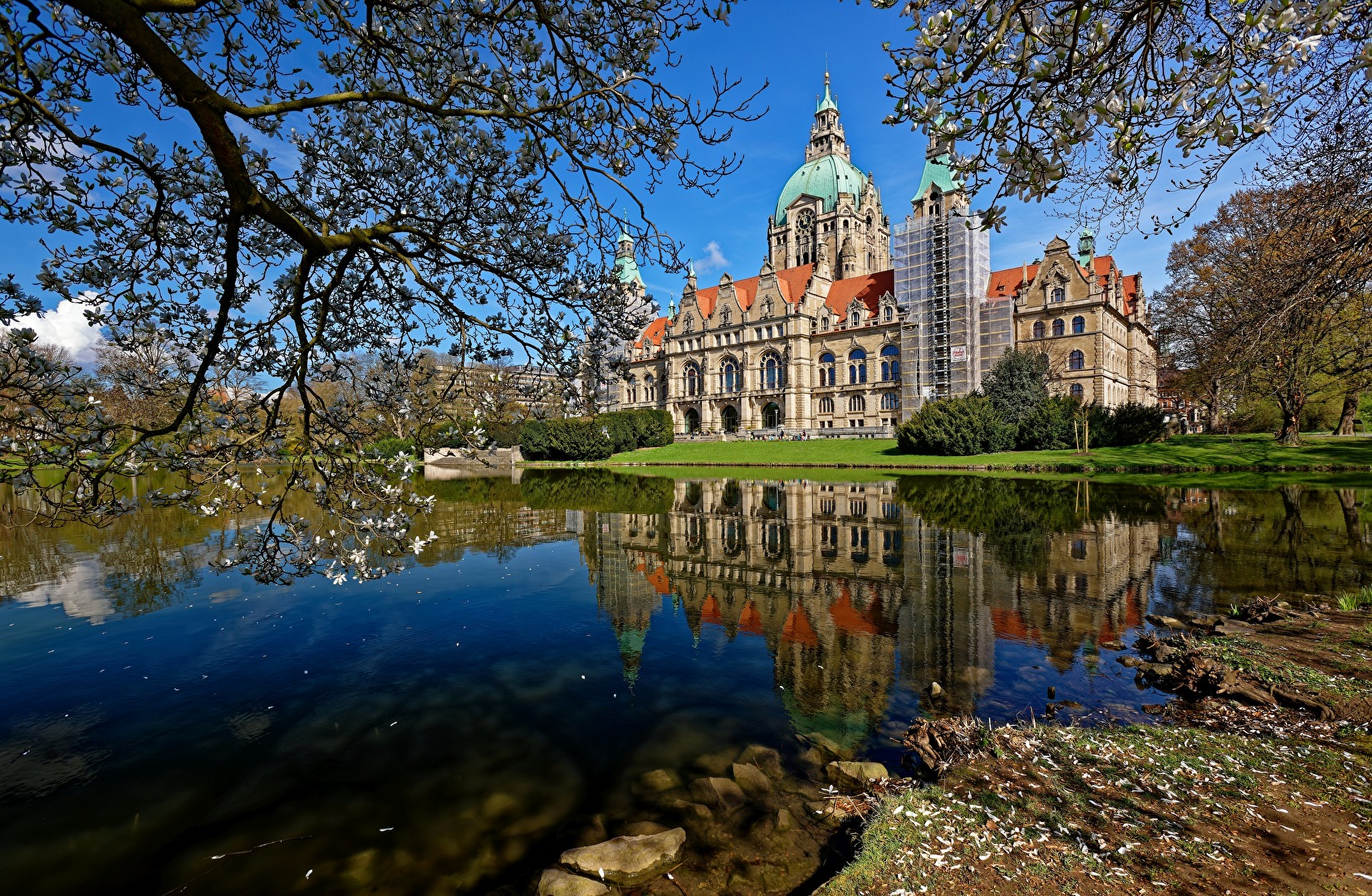 Neues Rathaus Hannover Rückseite / Maschpark