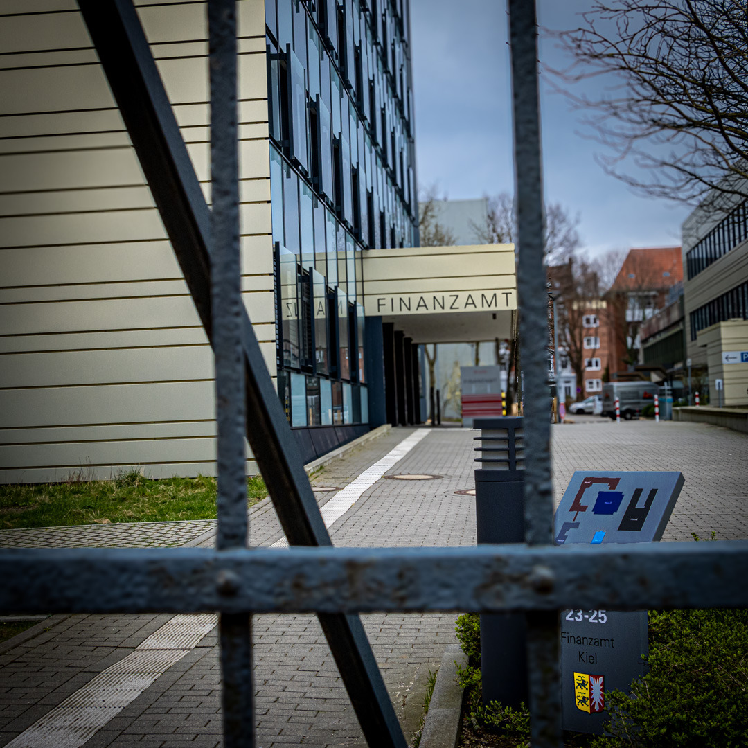 " Hinter Gittern ;-) "