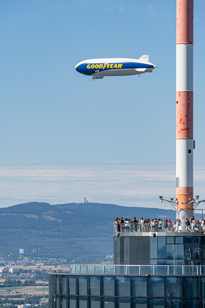 Zeppelin über Frankfurt