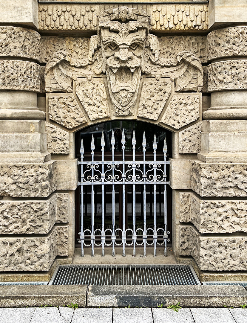 Kellerfenster