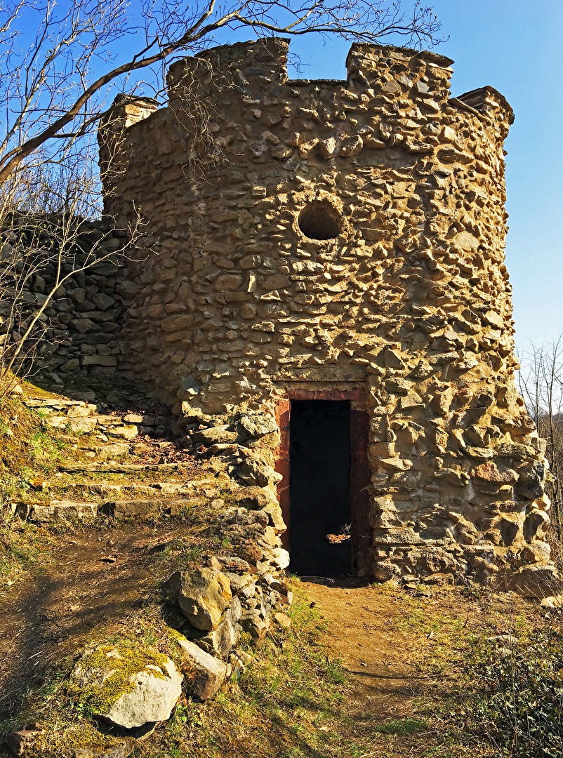 Turm im Schloßpark Wolkenburg im Muldental
