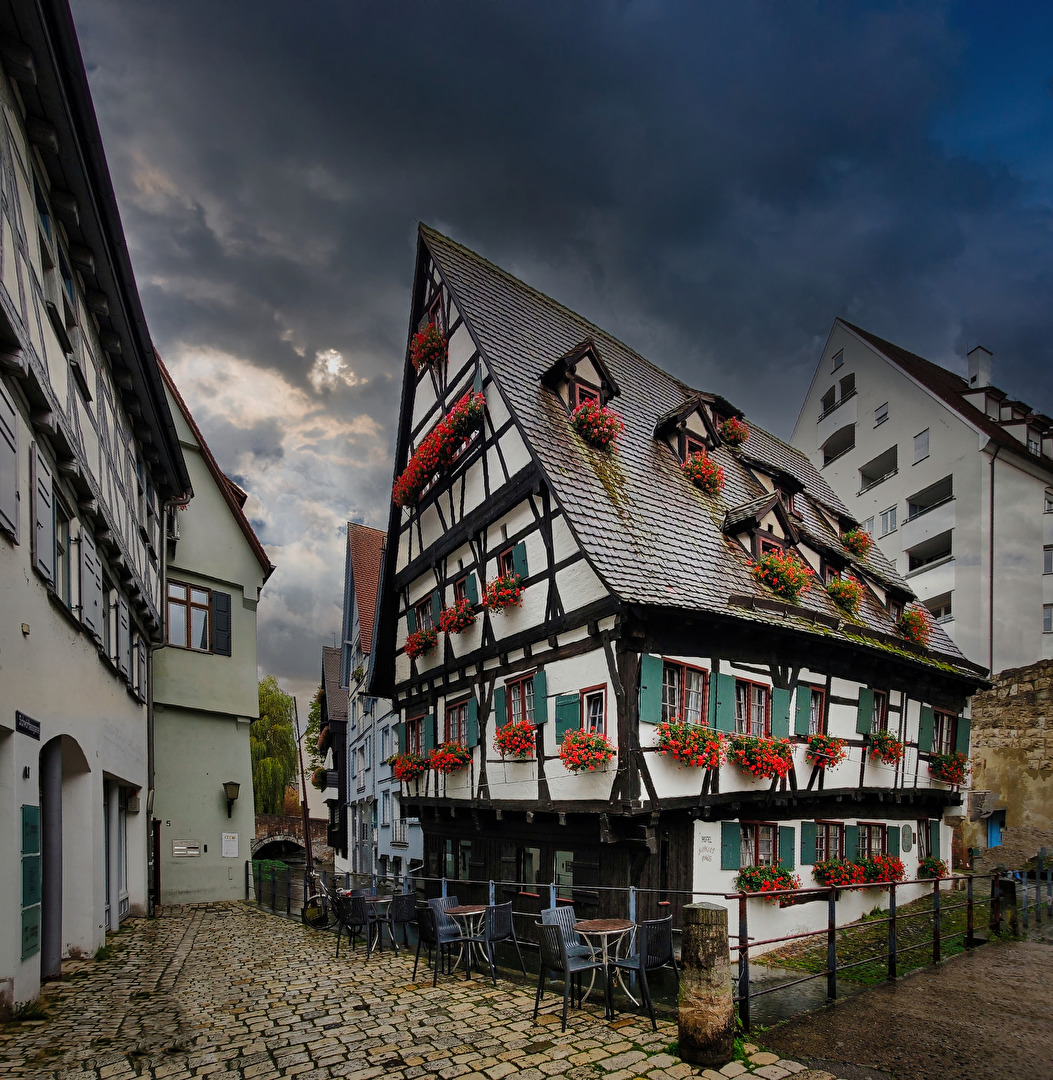 schiefstes Hotel der Welt.