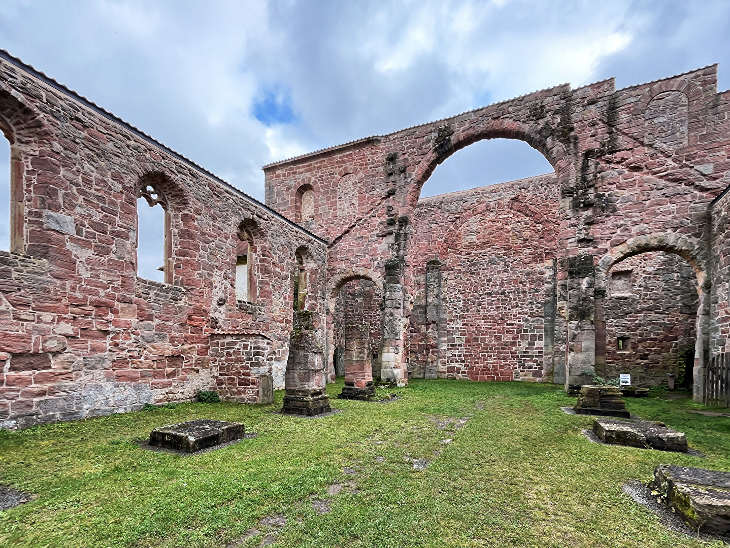 im Kloster Vessra 5