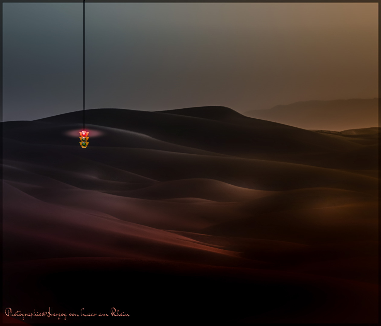 Leer Fotowettbewerb-04-24               Achtung Ampel . . .