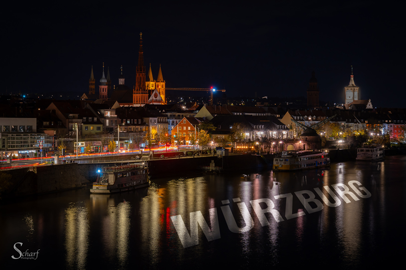 Alter Kranen bei Nacht