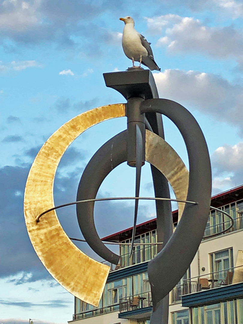Windspiel mit Möwe