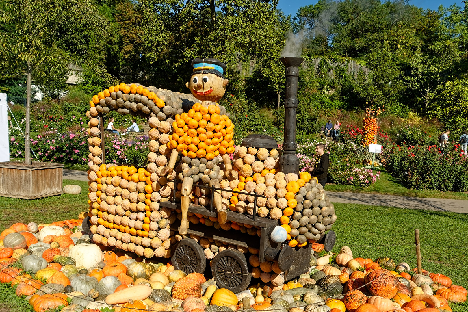 Jim Knopf mit seiner Dampflok