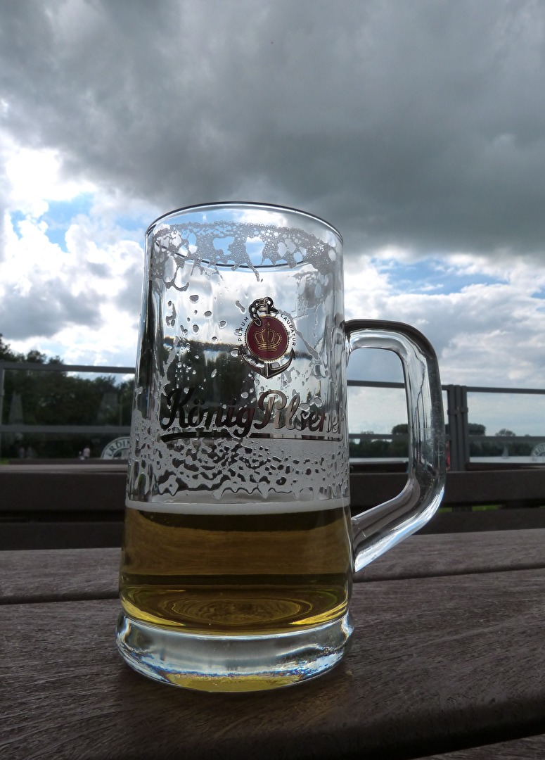 Sommertag im Biergarten im August 2023