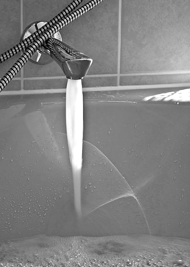 Wasserstrahl Gleich ist sie voll...