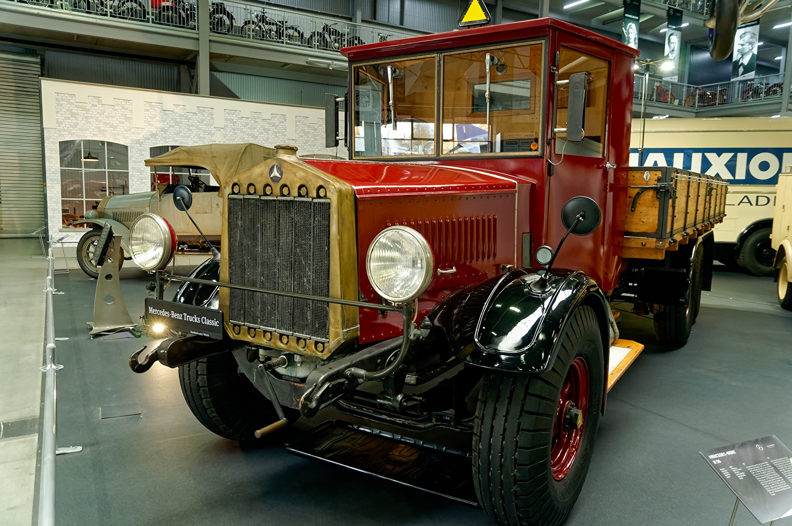 Mercedes - Benz  N56