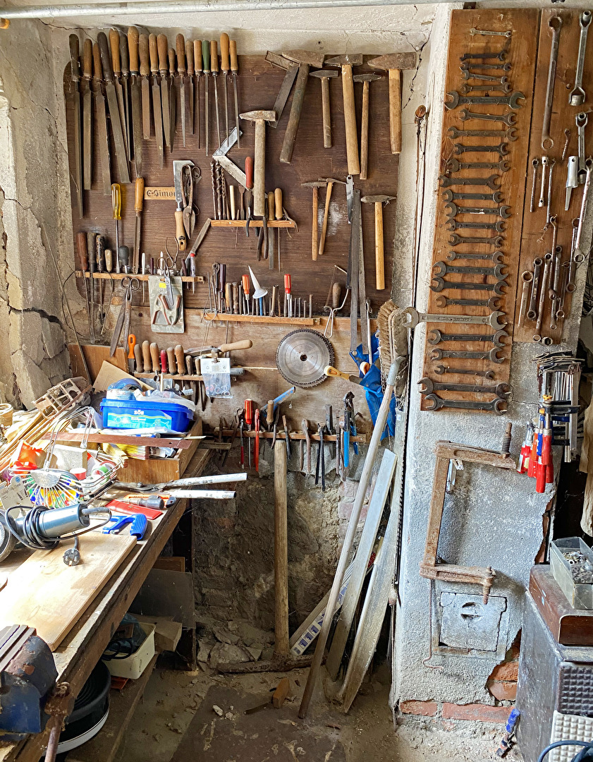 In der Werkstatt eines verstorbenen alten Mannes, RIP