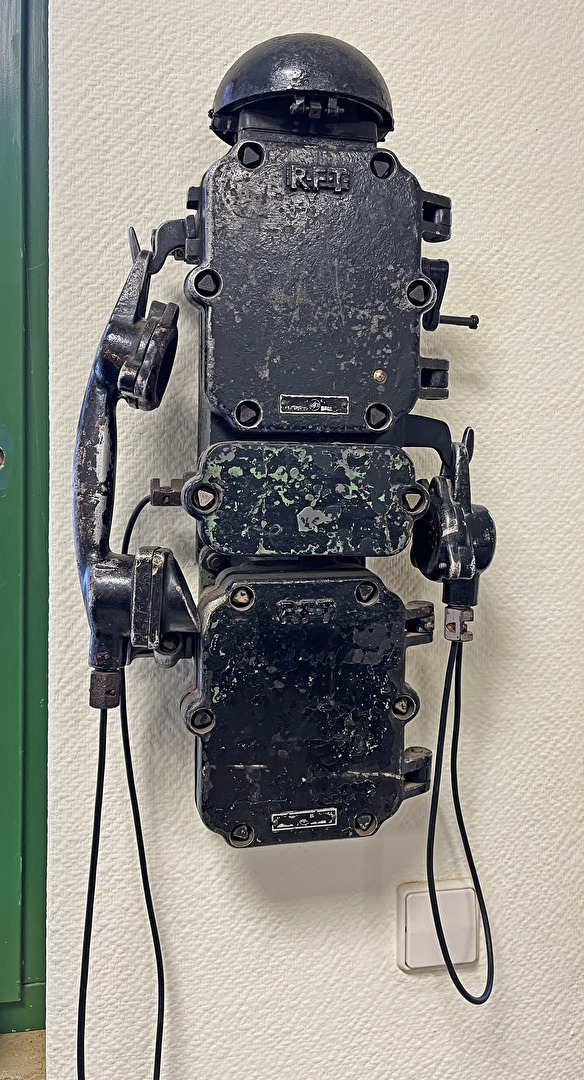 nach Hause telefonieren...