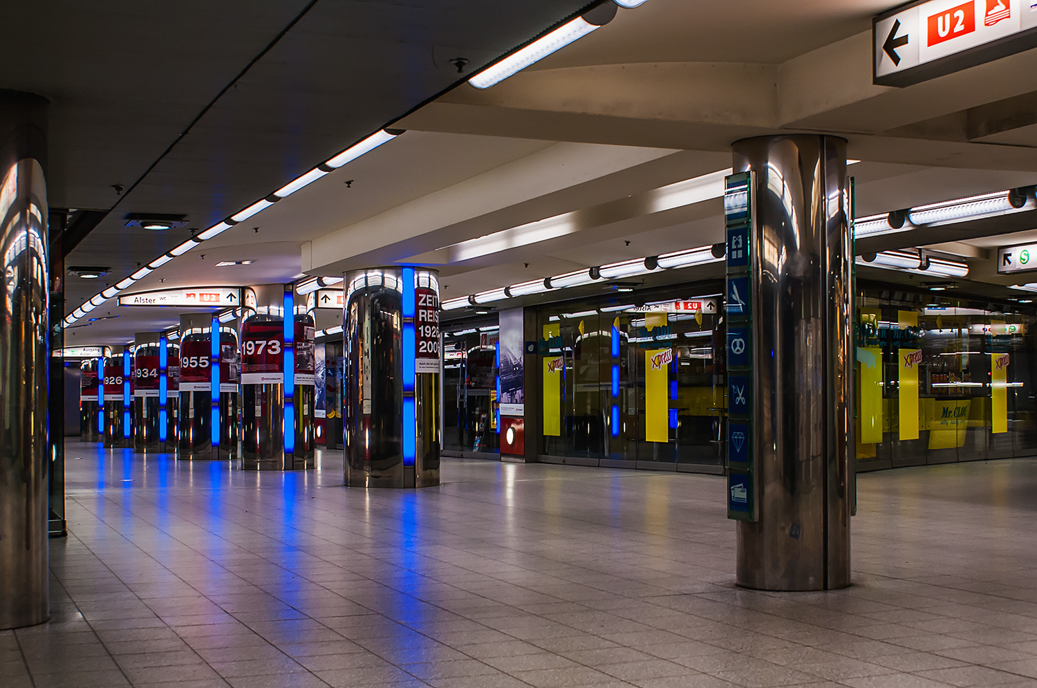 U-Bahn Ein-und Ausgang