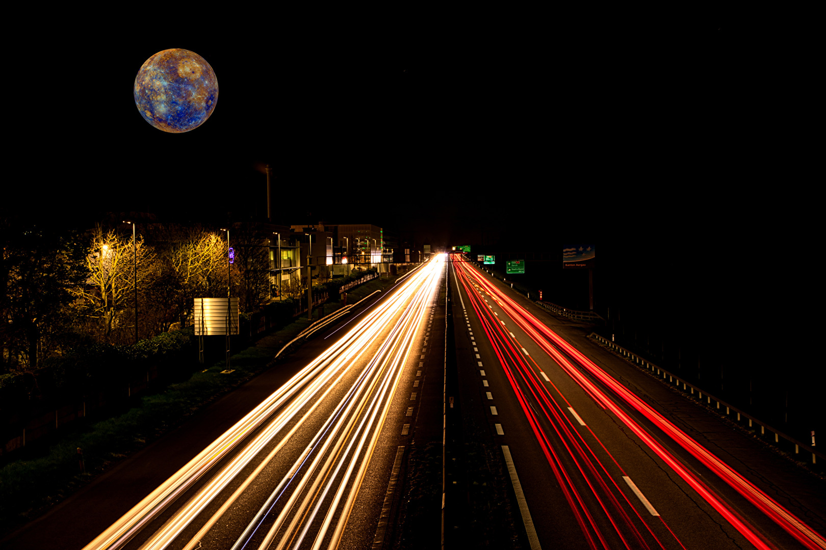 Autobahn mit Merkur