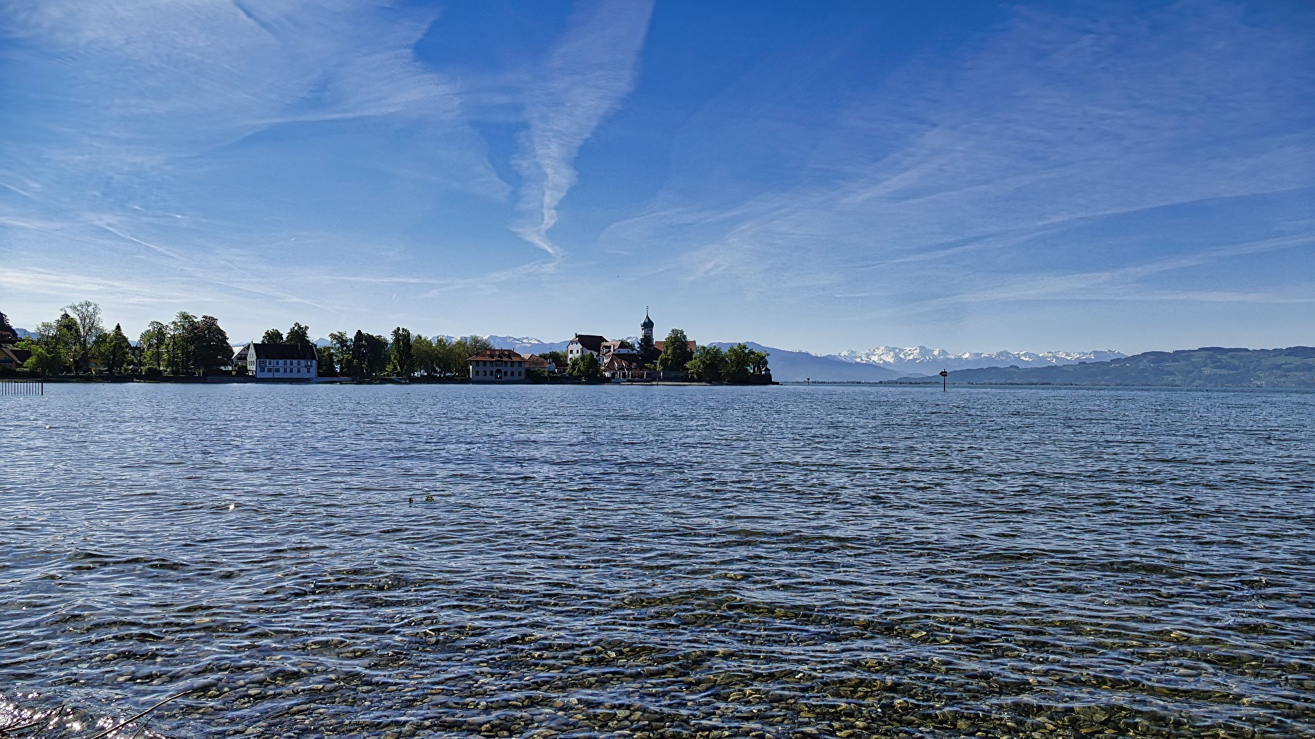 Blick nach Wasserburg am Bodensee