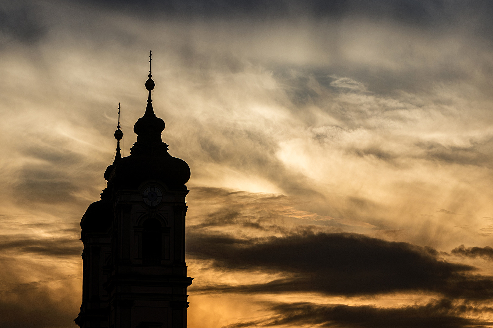 Silhouette am Abendhimmel