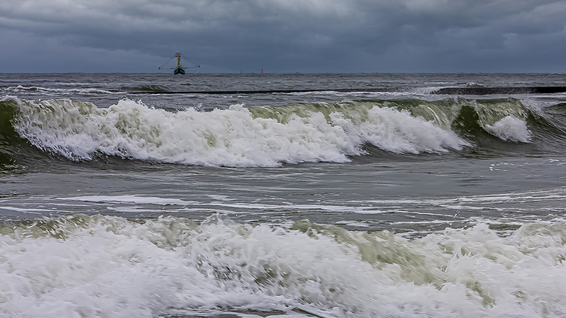Wo die Nordseewellen trekken an den Strand . . . .