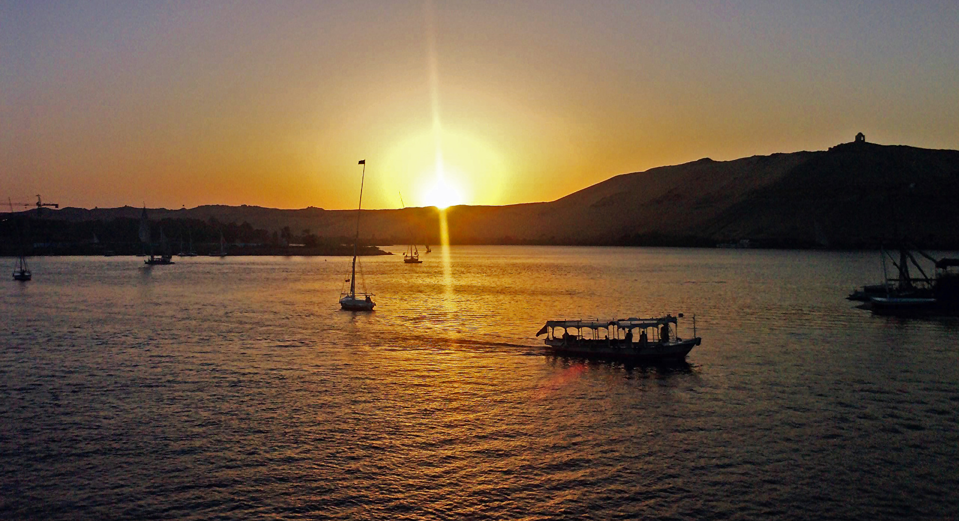 Linsenreflexion  Sonnenuntergang am Nil