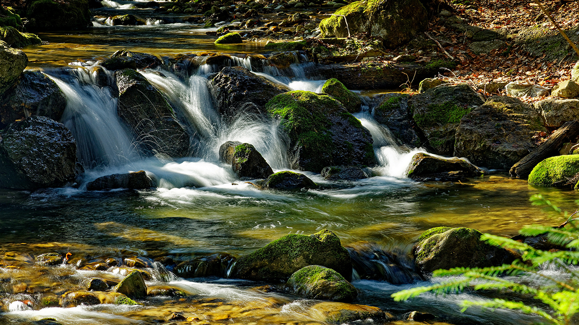 Kleiner Wasserfall