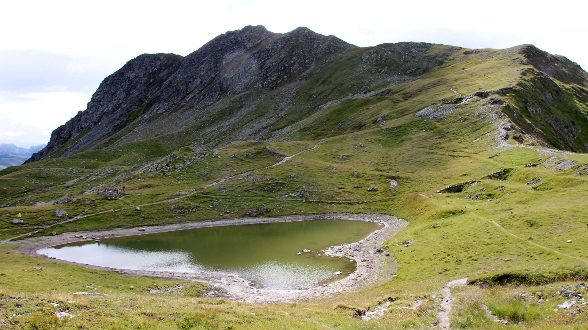 Grantensee mit Kriegerfriedhof, Karnischer Höhenweg