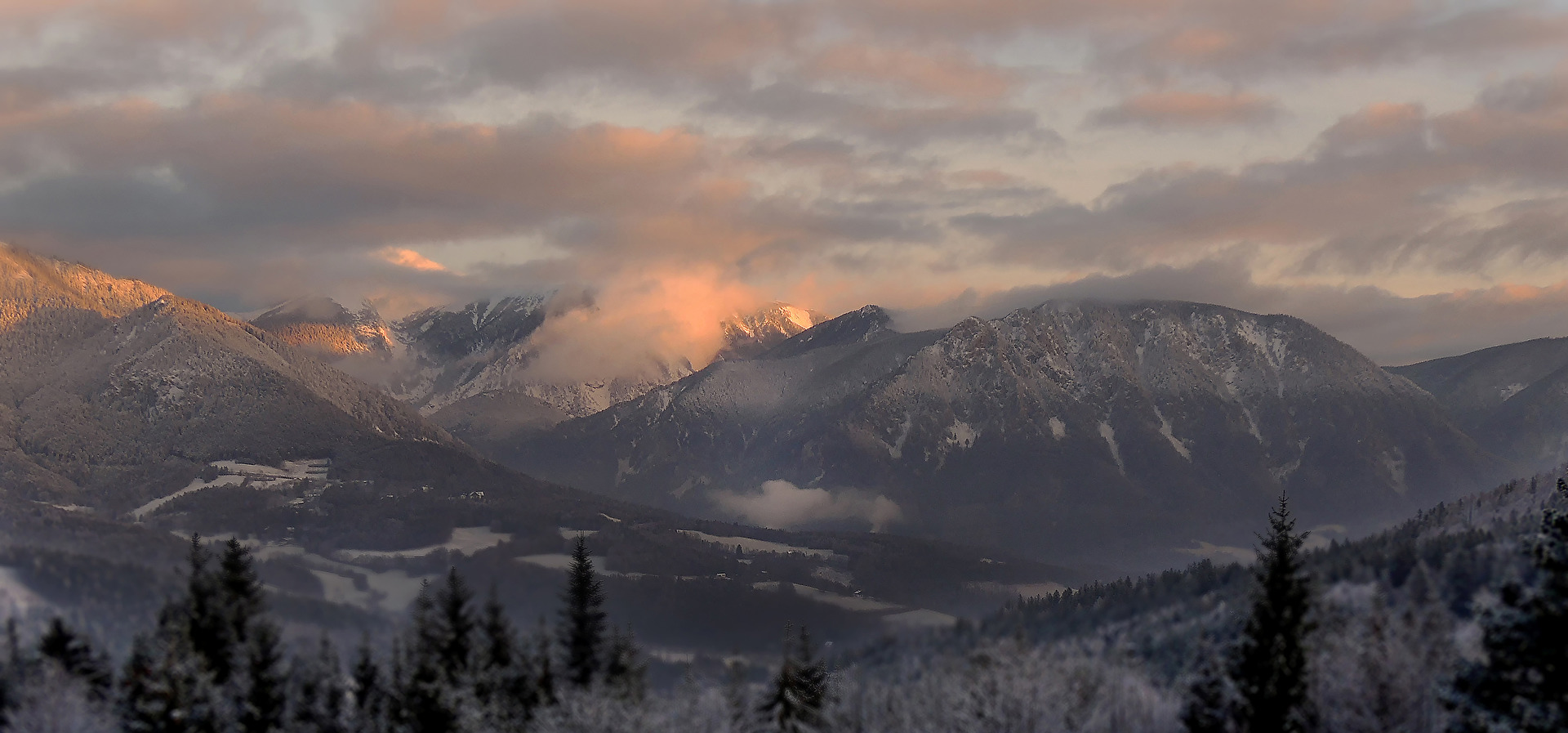 Sonnenuntergag Rax und Schneeberg