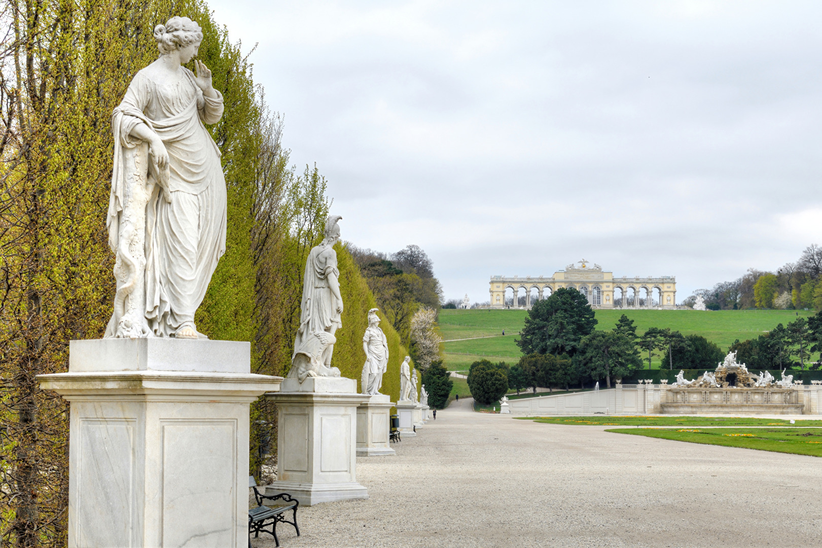 Statuen im Schlosspark Schönbrunn