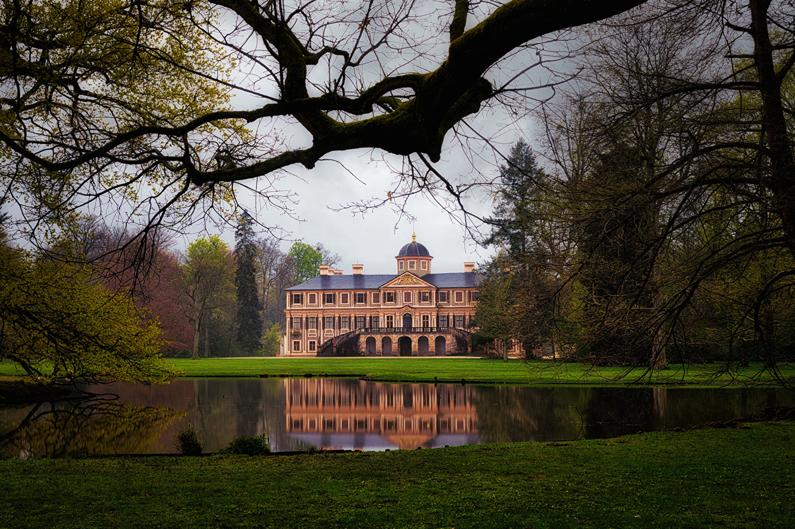 Park - Schloss Favorit