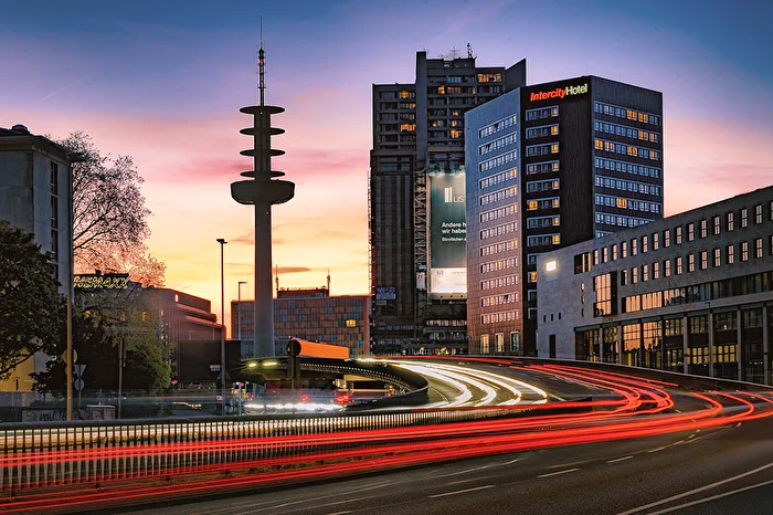 Hochstraße im Abendlicht