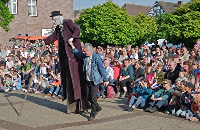 theater | °... aufstehen. | teatro só. sómento: einsamkeit im alter [4|4]