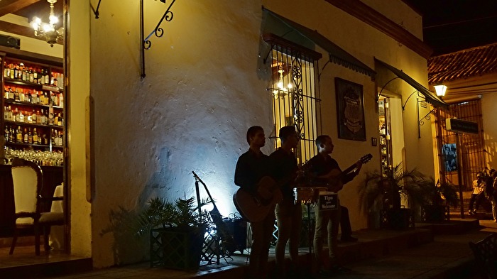 Musik - late night in Camagüey