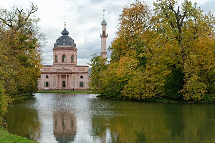 Moschee im Herbst