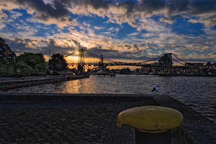 Sonnenaufgang an der Kaiser-Wilhelm-Brücke