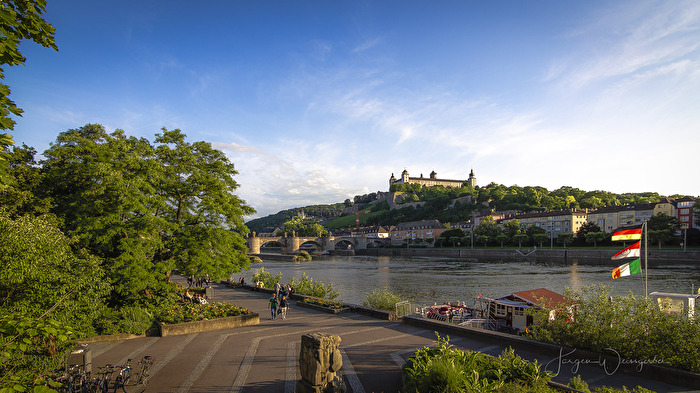 Abend am Mainufer, beim Alten Kranen