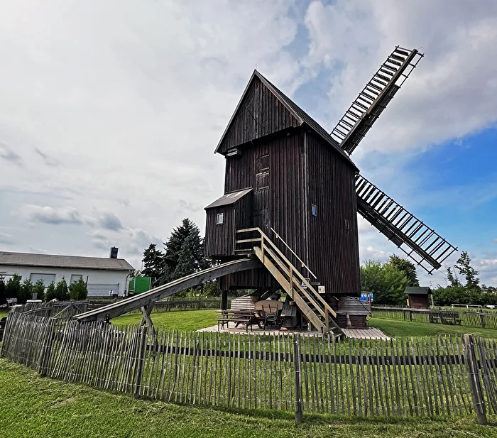 Mühlen / Zwochauer Bockwindmühle