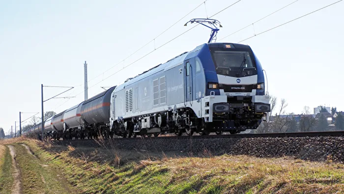 Train of tank cars towards Dessau