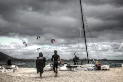 "Sekte" am Strand