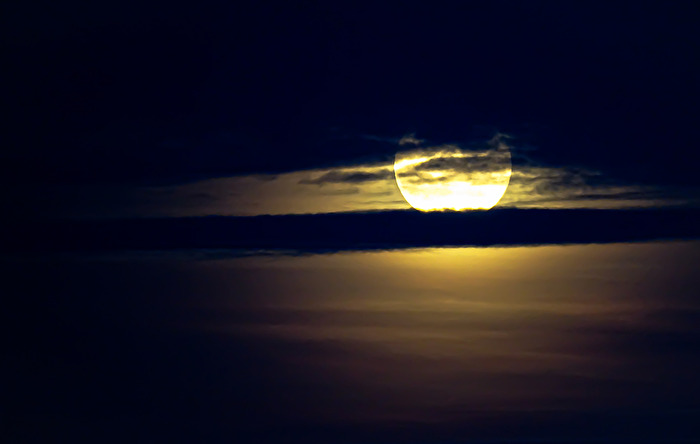 der Mond heute um 17:00 Uhr