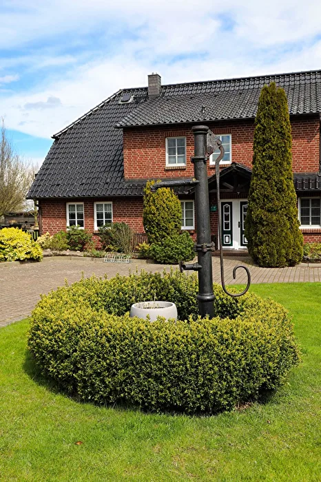 Die Pumpe vor dem Haus