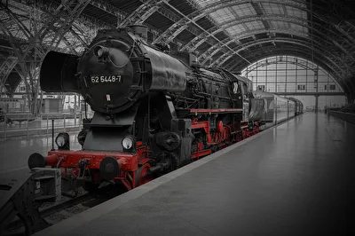 Alte Lady im Hauptbahnhof Leipzig 2023 Eisenbahn