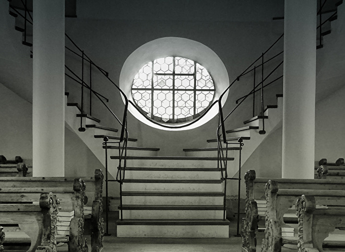 Kirchenfenster/Treppe