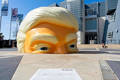 Alle #Augen sind auf Ihn gerichtet.... #Denkmal oder nicht?